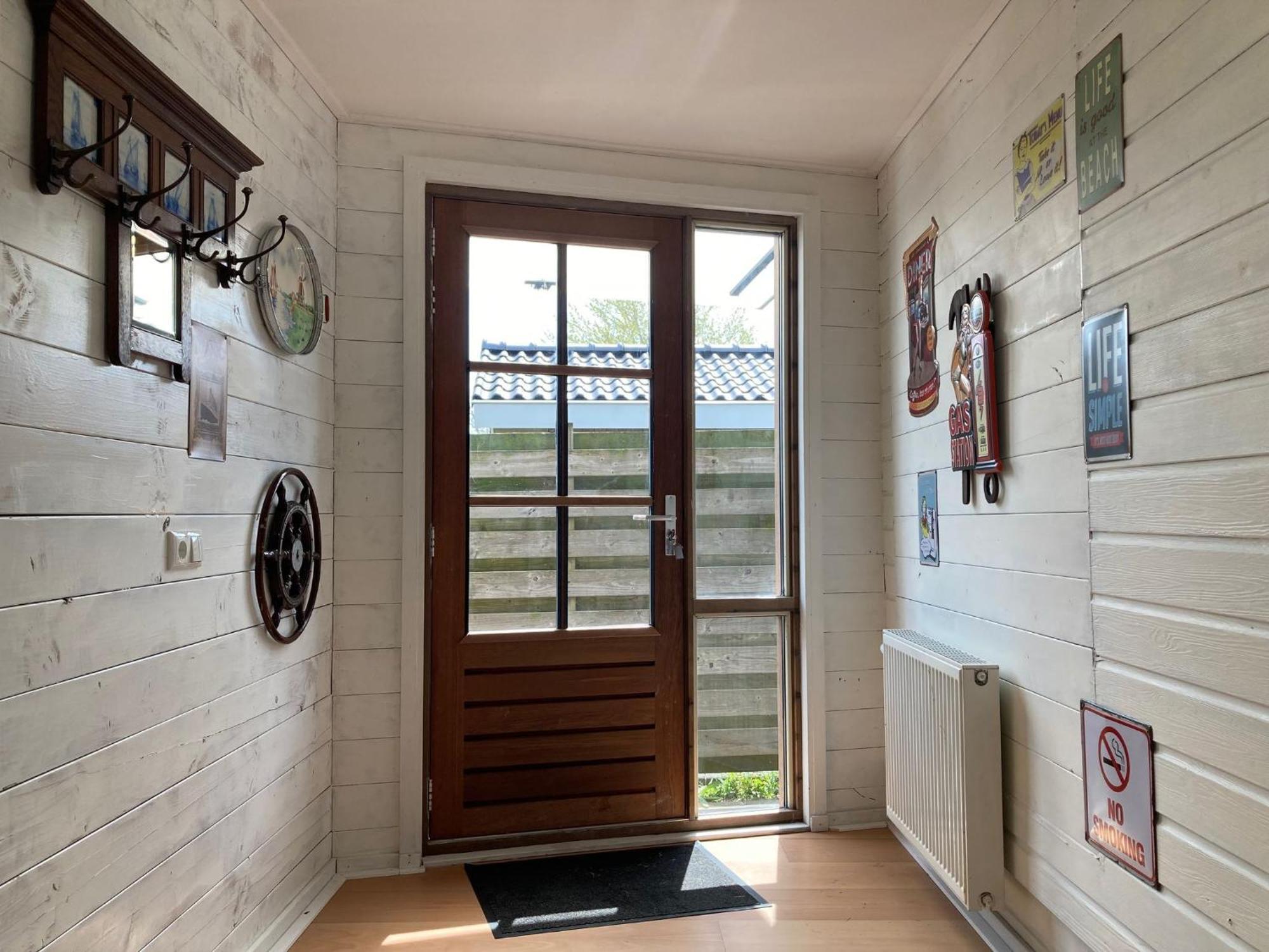 Lakeview 6 Pers Holiday Home Aurora With Fenced Garden, Whirlpool And Sauna Anjum Exterior photo